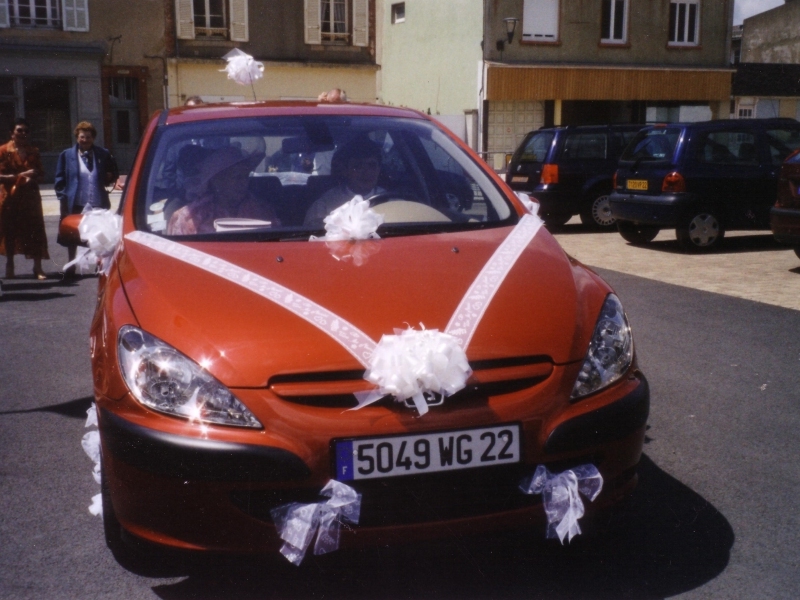 &Eacute;ric et sa maman arrivent &agrave; la mairie