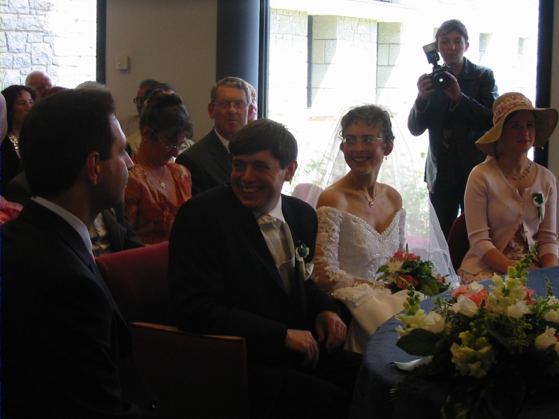 Les mari&eacute;s &agrave; la mairie