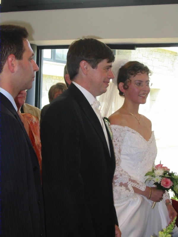 Les mari&eacute;s &agrave; la mairie